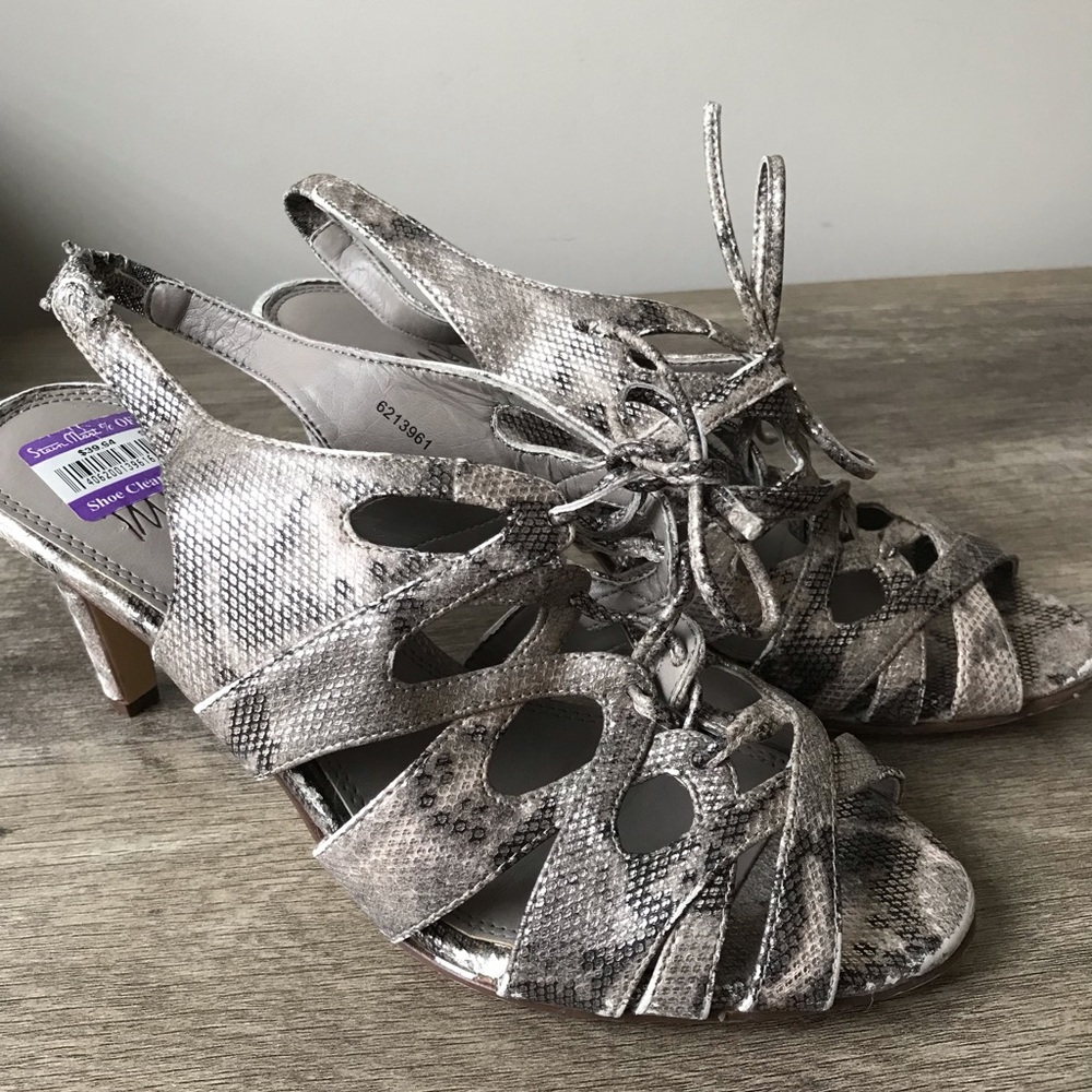 NWT Impo snakeskin color gladiator  size 7 1/2